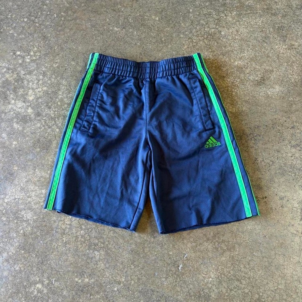 2000s adidas baggy striped shorts ad‎
